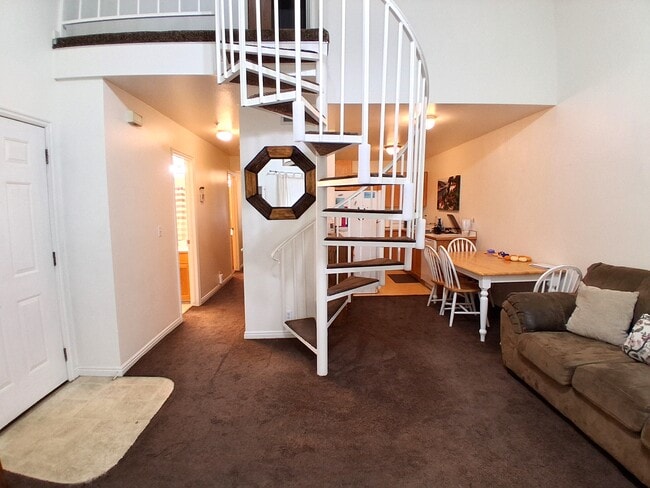 Building Photo - 62 W 700 N