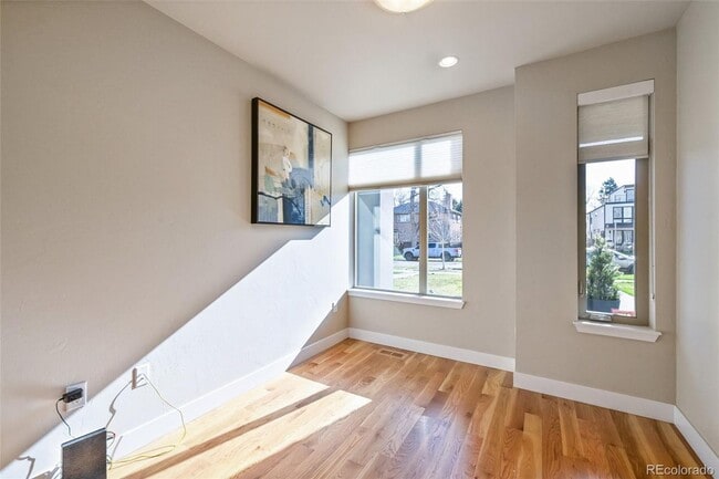 Building Photo - Rare University/Observatory Park 4 Plus Bed, 4.5 Bath Home