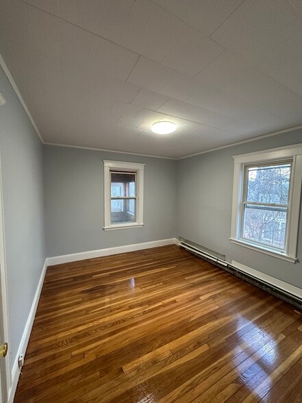 Building Photo - 48 Baker St