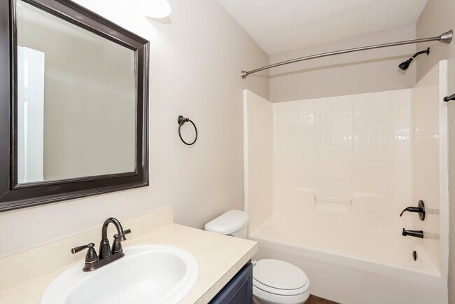 Building Photo - 2831 Taylor Hill Dr