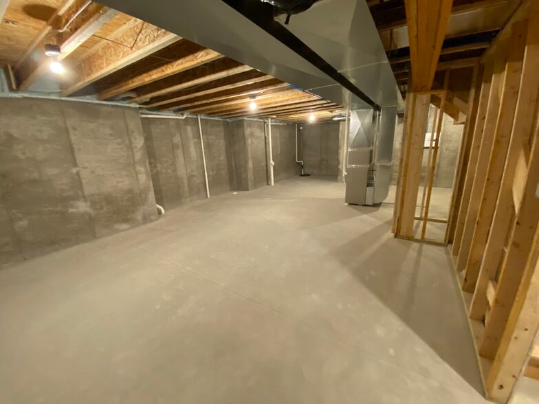 Building Photo - 1046 Wild Willow Way