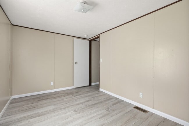 Building Photo - 4005 Colorado Ave