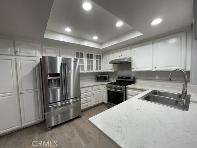 Building Photo - 8 Clover