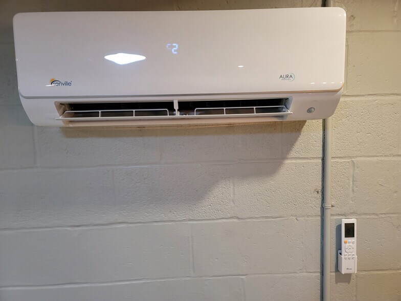 Ductless mini split heating/cooling - 329 1/2 S Hocker Ave