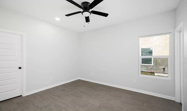 Building Photo - 3813 N Mezcal Dr