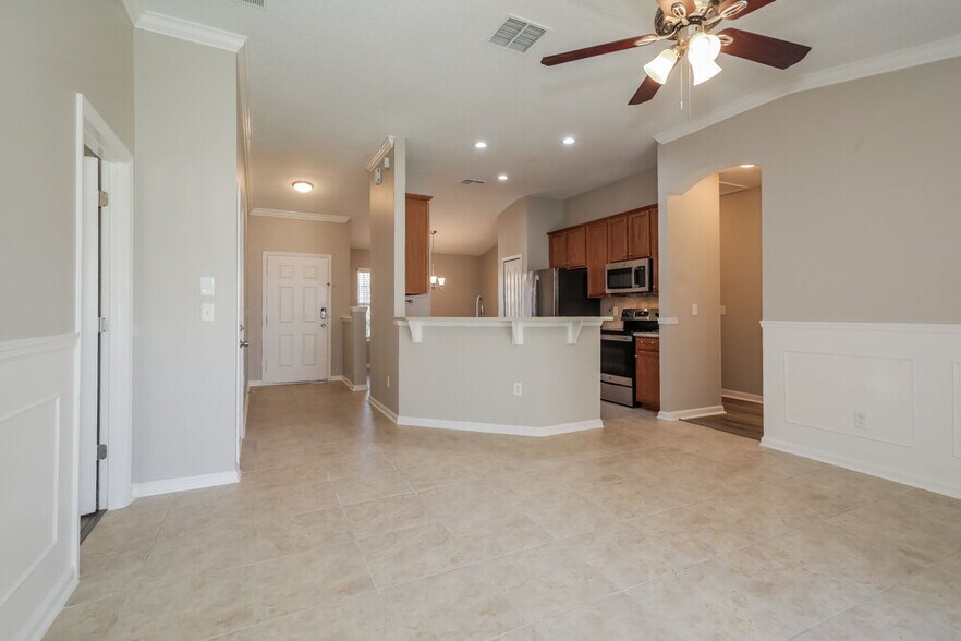 Building Photo - 12568 White Cedar Trail