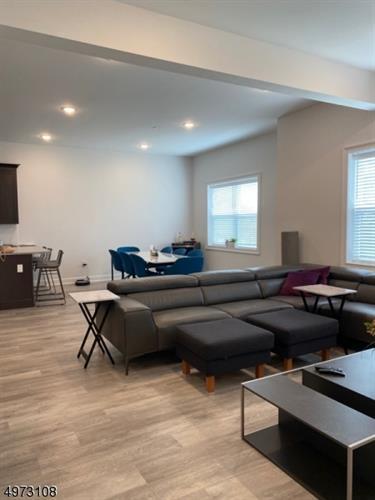 Building Photo - 211 South St