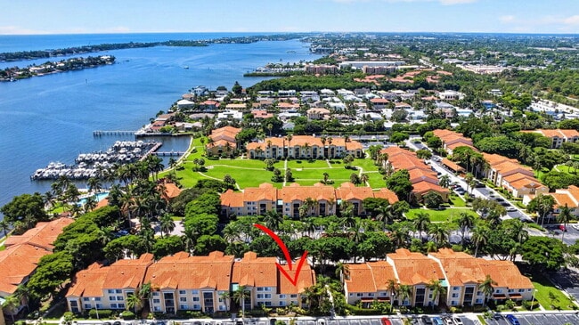Building Photo - 160 Yacht Club Way