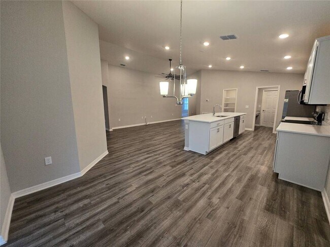 Building Photo - 1352 Mountain Flower Ln
