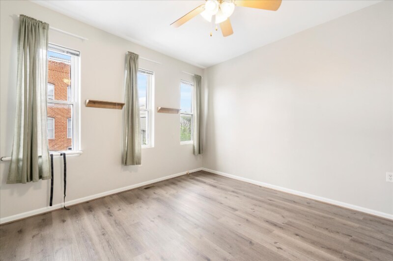 Building Photo - 57 E Heath St