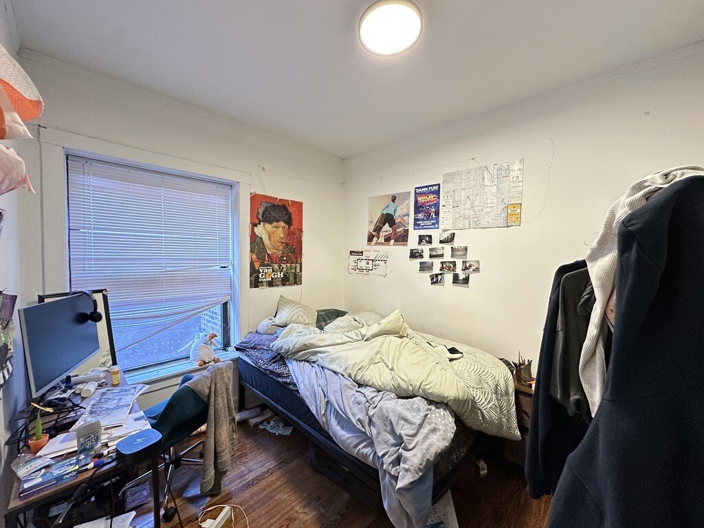 Building Photo - 3034 N Halsted St