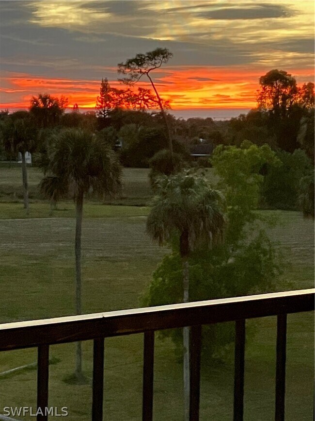 Building Photo - 4372 27th Ct SW