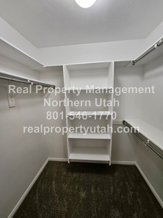 Building Photo - 3 Bedroom Home in Clearfield Available