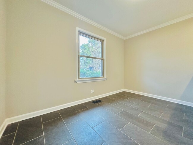 Building Photo - Updated Single-Level 3BD Home in Durham | Large Deck & Patio | Minutes to Duke & I-85