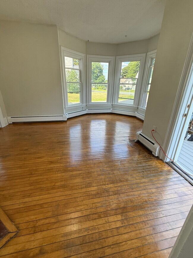 Building Photo - 55 Davis St