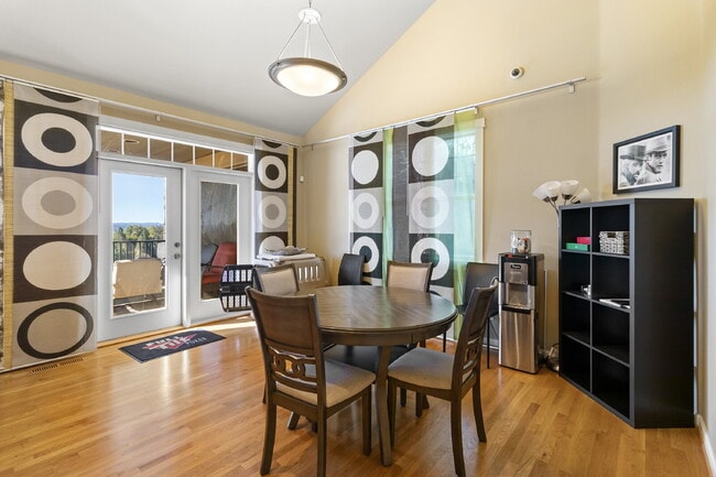 Building Photo - Beautiful, 5-Bedroom, Spacious, Damascus Home with Incredible Views