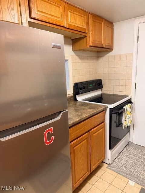 Building Photo - 6930 Carriage Hill Dr