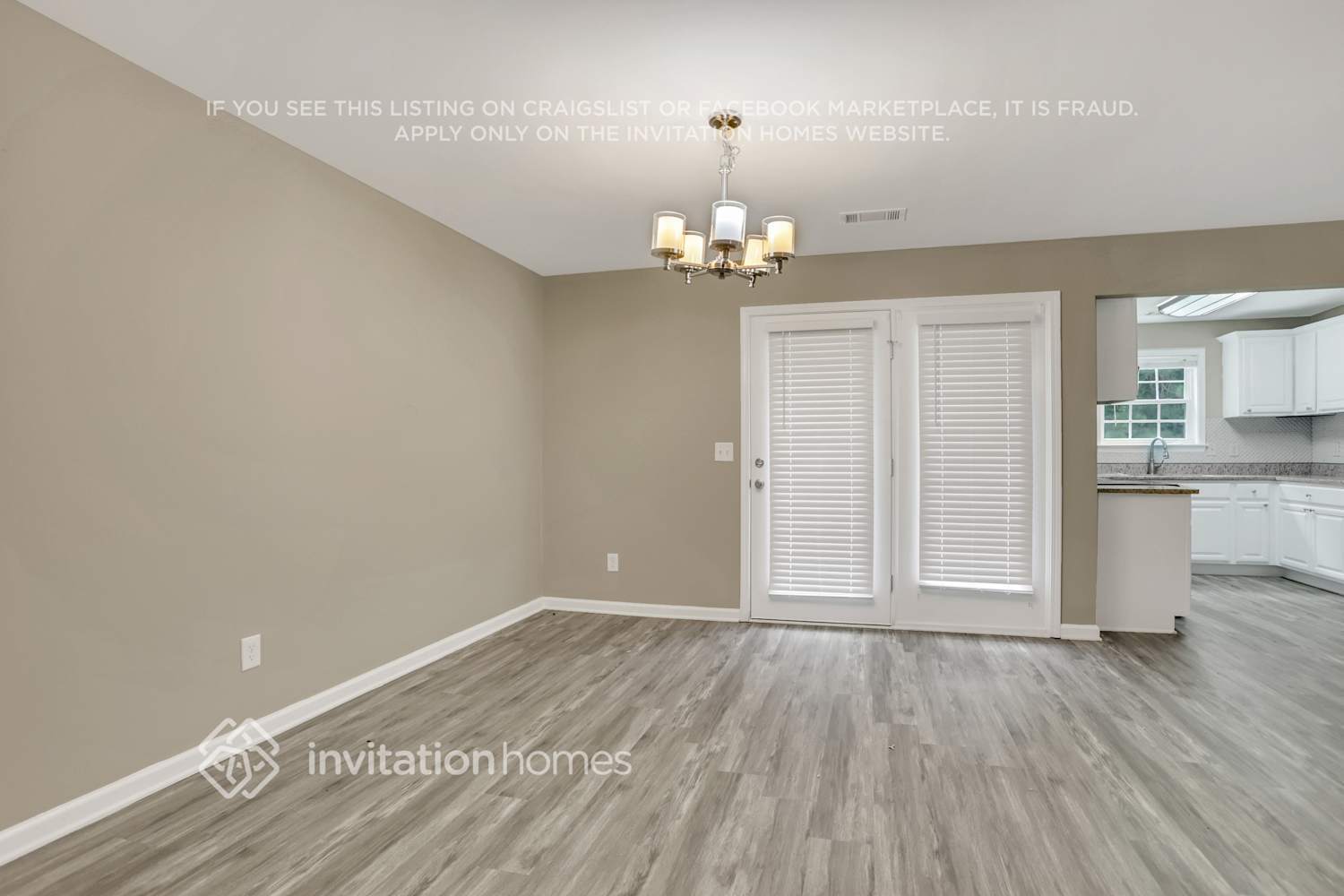 Building Photo - 6390 Ashdale Dr