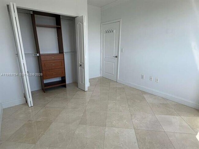 Building Photo - 1627 SW 37th Ave