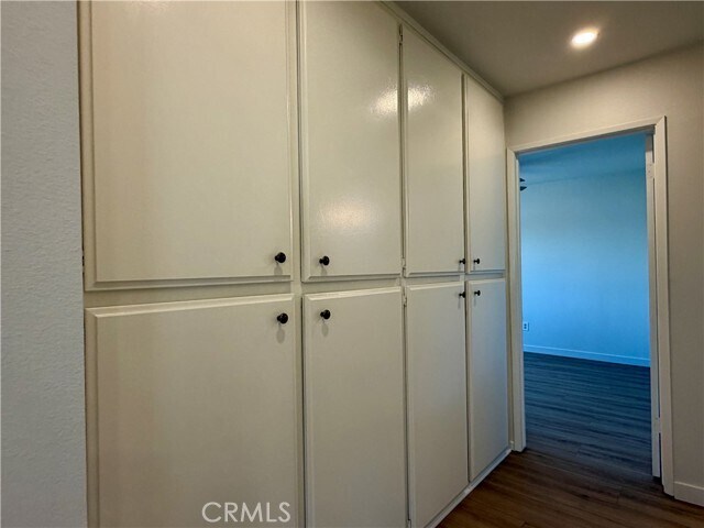 Building Photo - 1114 W 163rd St