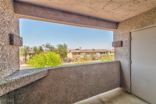 Building Photo - 45 Maleena Mesa St