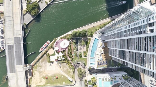 Building Photo - 92 SW 3rd St