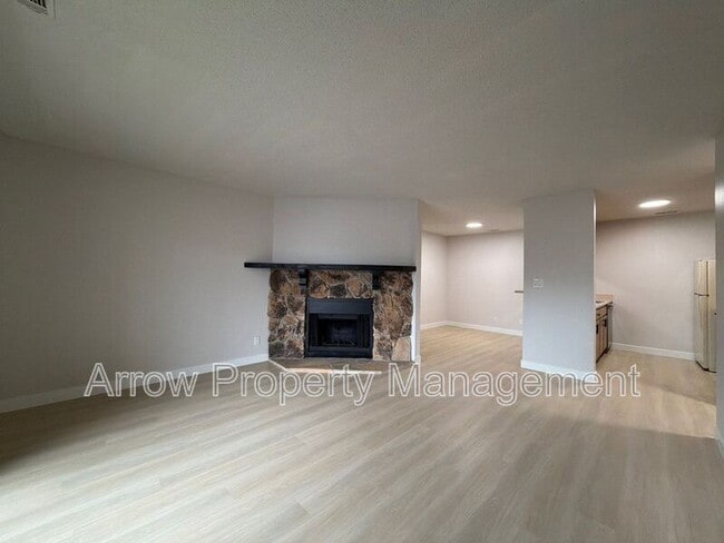 Building Photo - 2350 N 44th St
