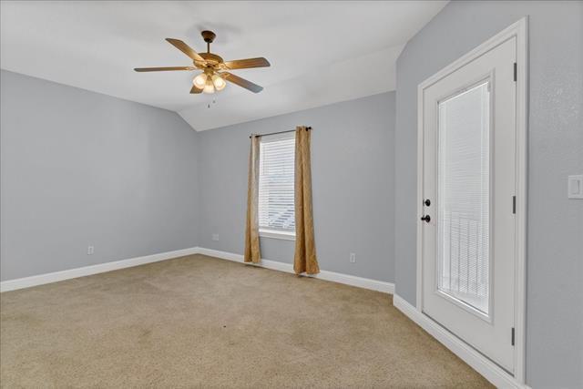 Building Photo - 3300 Fountain Way