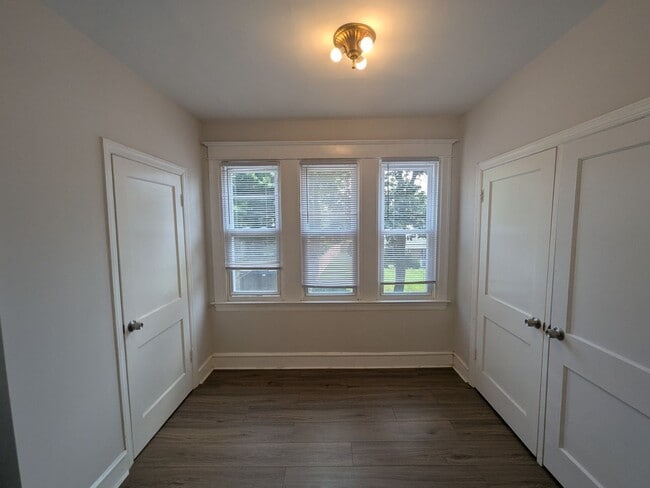 Building Photo - Detached Home - Oak Lane