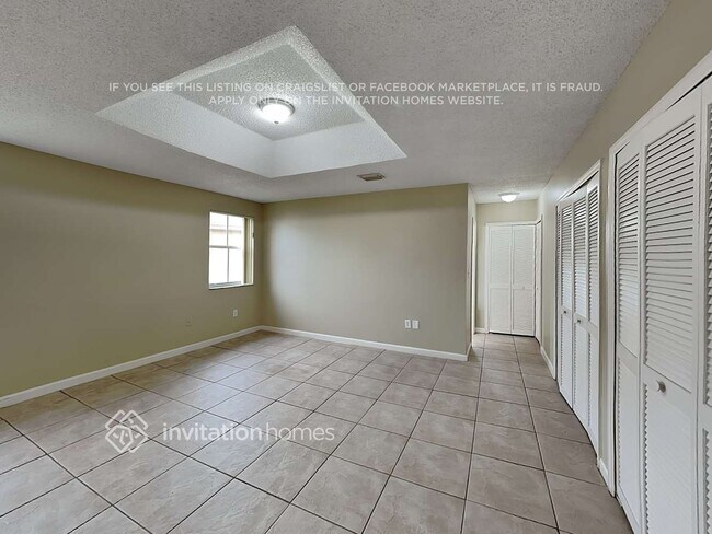 Building Photo - 1121 NW 129th Pl