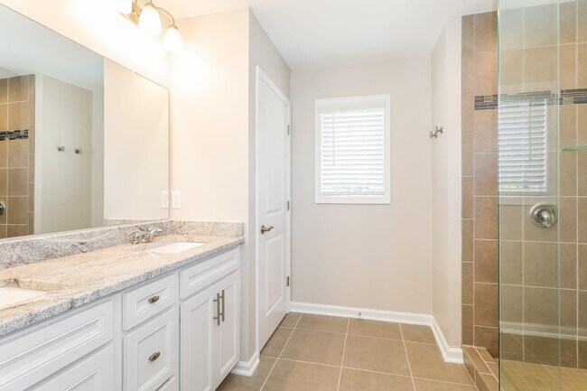 Building Photo - 23226 Clarabelle Dr