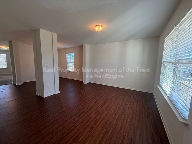 Building Photo - 1907 Northrop Dr