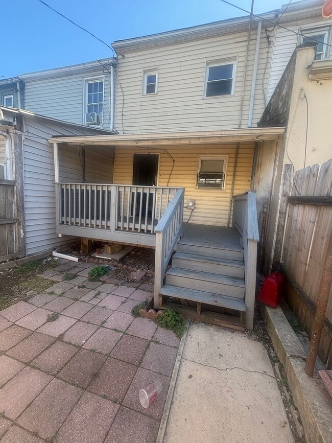 Building Photo - 1602 Cereal St