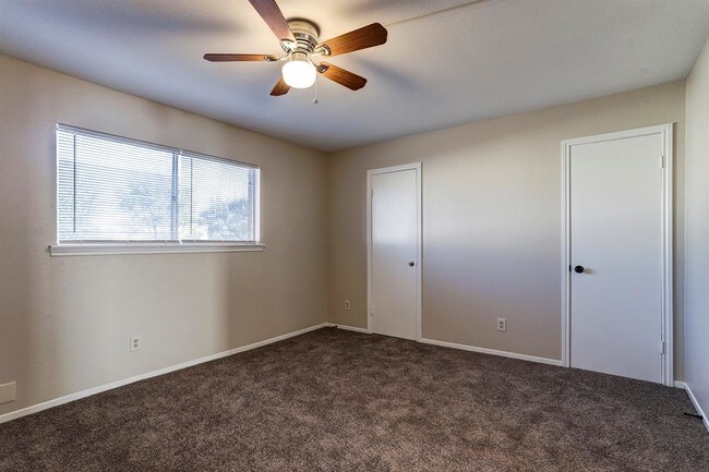 Building Photo - 11540 Chimney Rock Rd