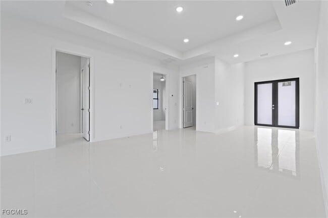 Building Photo - 3808 10th St SW