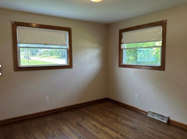 Building Photo - 2946 Northwood Dr