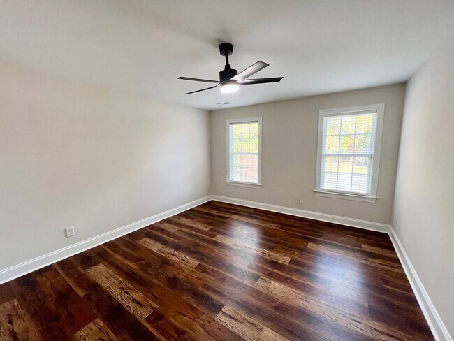 Building Photo - Four bedroom, 3.5 bath house in Elon!  Mus...