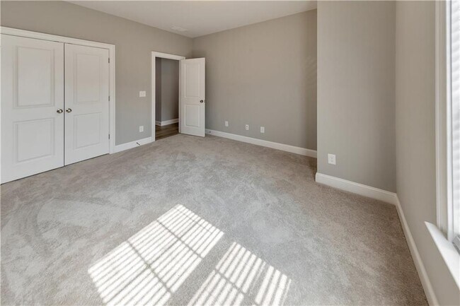 Building Photo - 3287 Artessa Ln NE