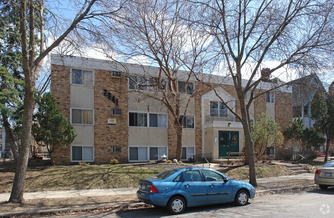 Building Photo - 2641 Garfield