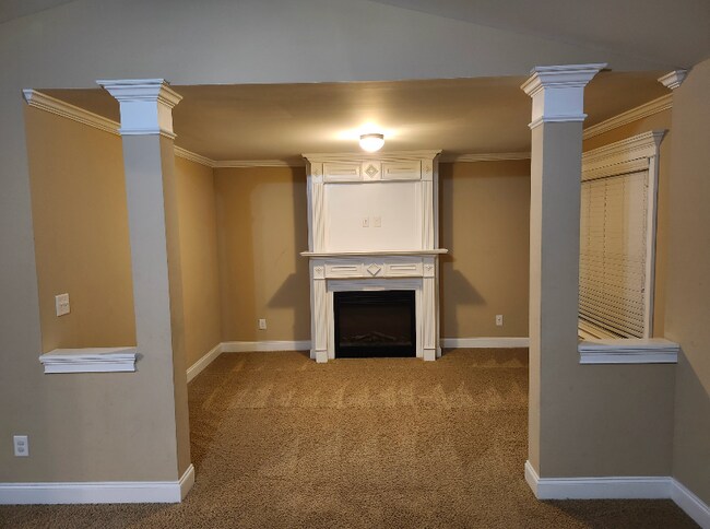 Building Photo - 319 Haywood Dr