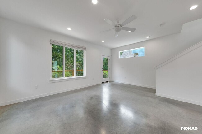 Building Photo - Charming 3BR House in East Austin - Pet Fr...
