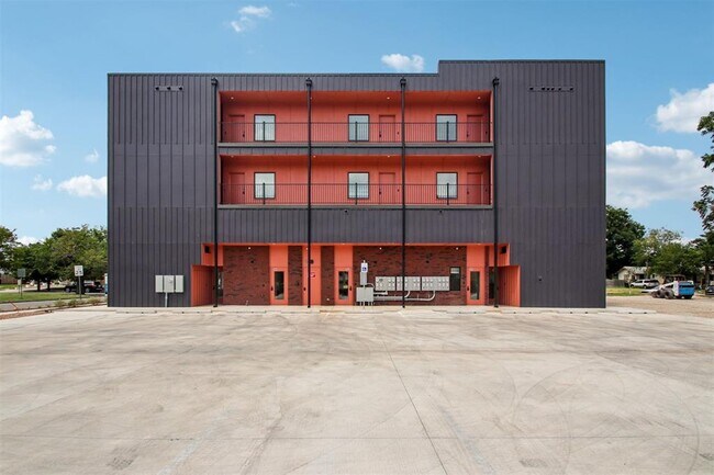Building Photo - 1744 NW 15th St