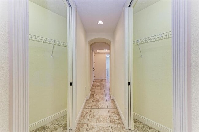 Building Photo - 5200 Manorwood Dr