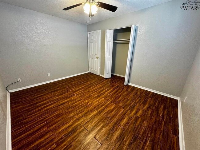 Building Photo - 1710 10th St