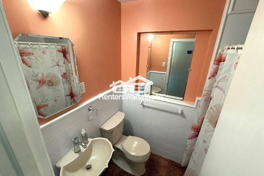 Building Photo - 3025 50th St S