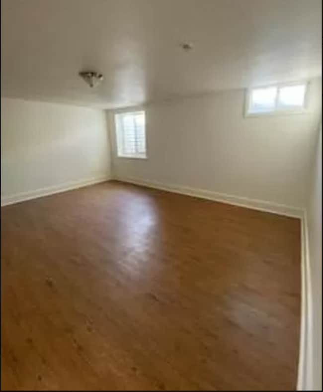 Building Photo - 310 S 41st St