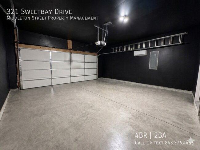 Building Photo - 321 Sweetbay Dr