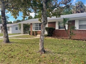 Building Photo - 2501 Sheridan Rd