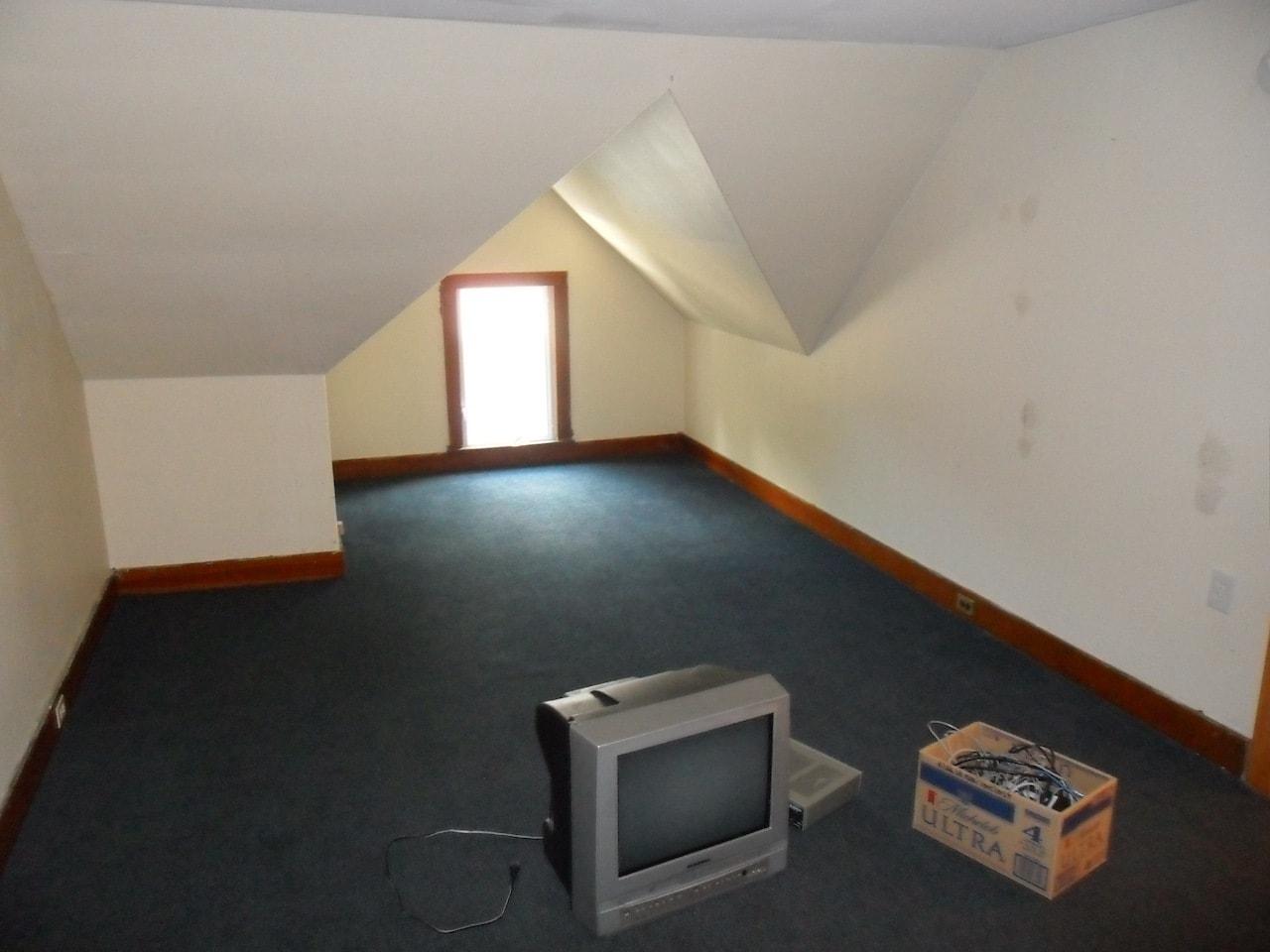 Bed 4 or extra space - 337 Brown St