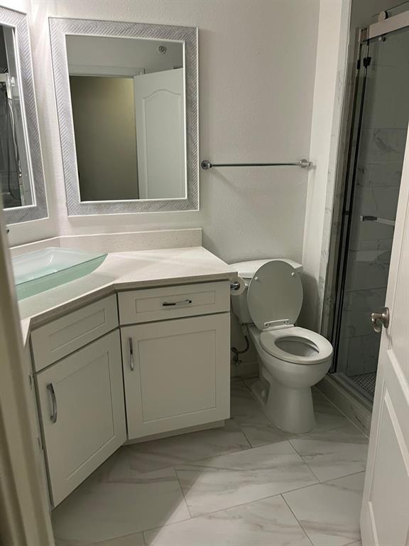 Building Photo - 6000 Shepherd Mountain Cove